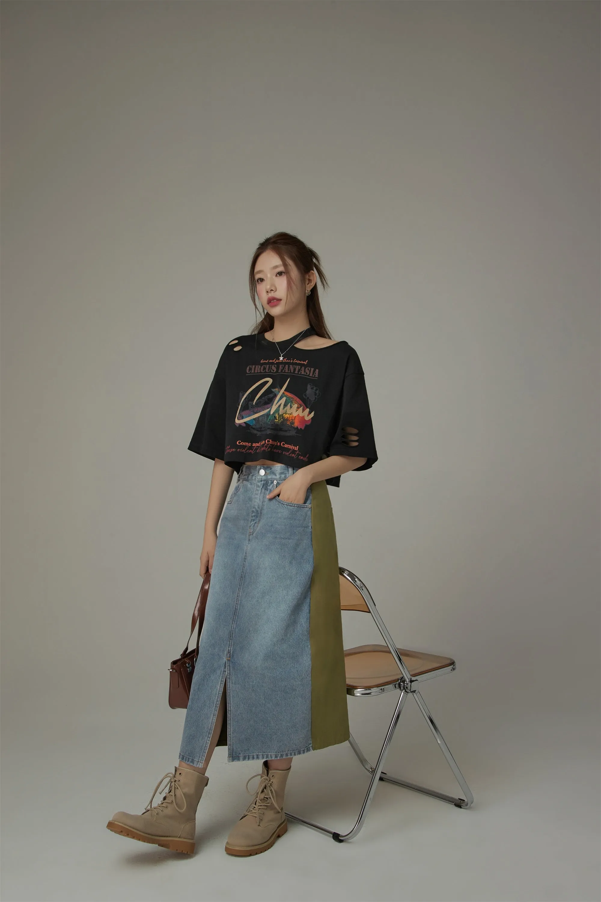 Chuu Carnival Slit Cropped T-Shirt