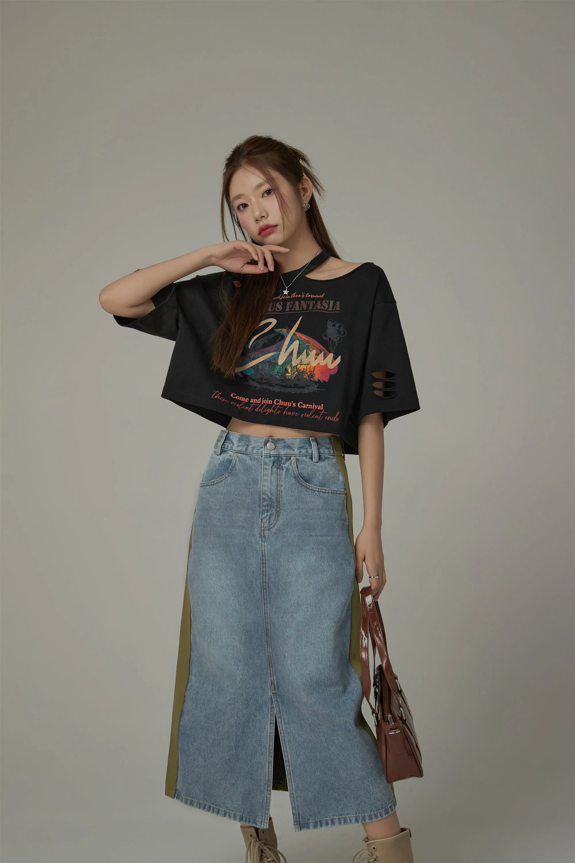 Chuu Carnival Slit Cropped T-Shirt