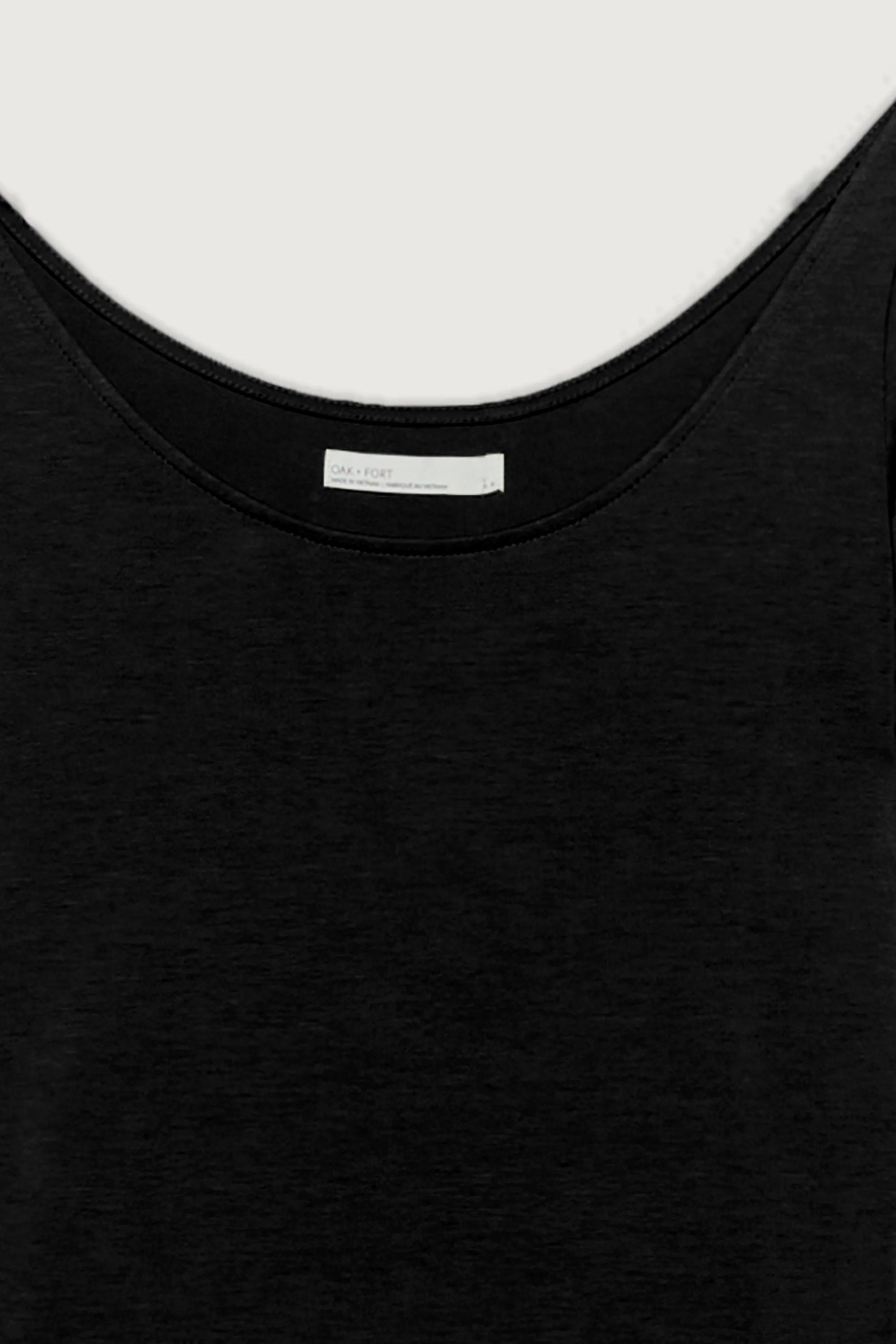 SCOOP NECK TOP