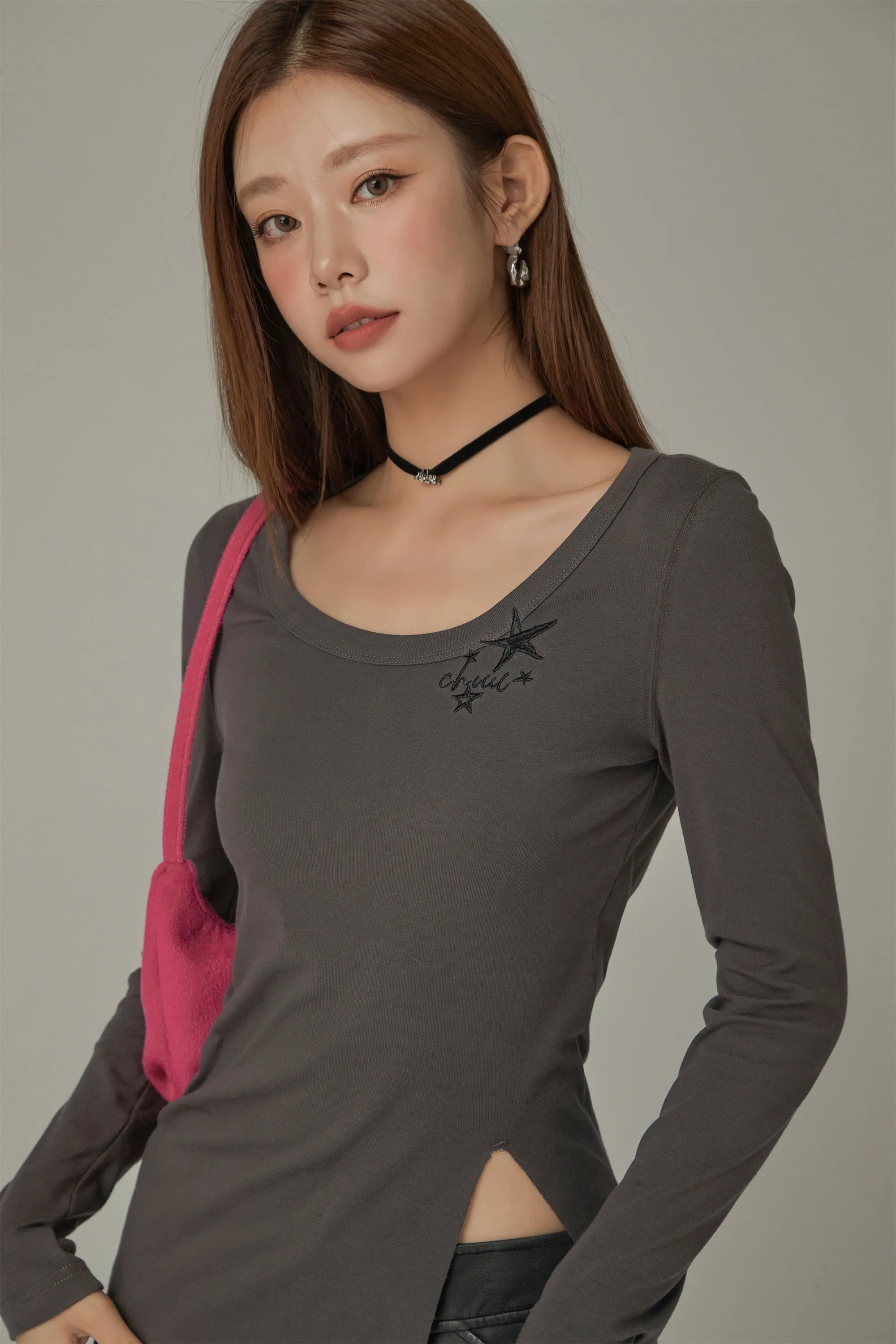 Star Slit Basic T-Shirt